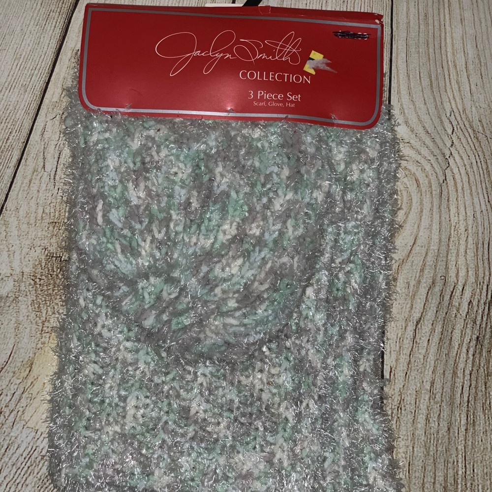 Hat and scarf matching set